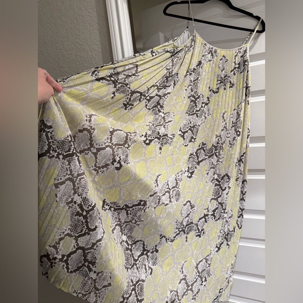 Black Tape, Midi Dress, Neon yellow and brown snake pattern, Size XL - Picture 4 of 4